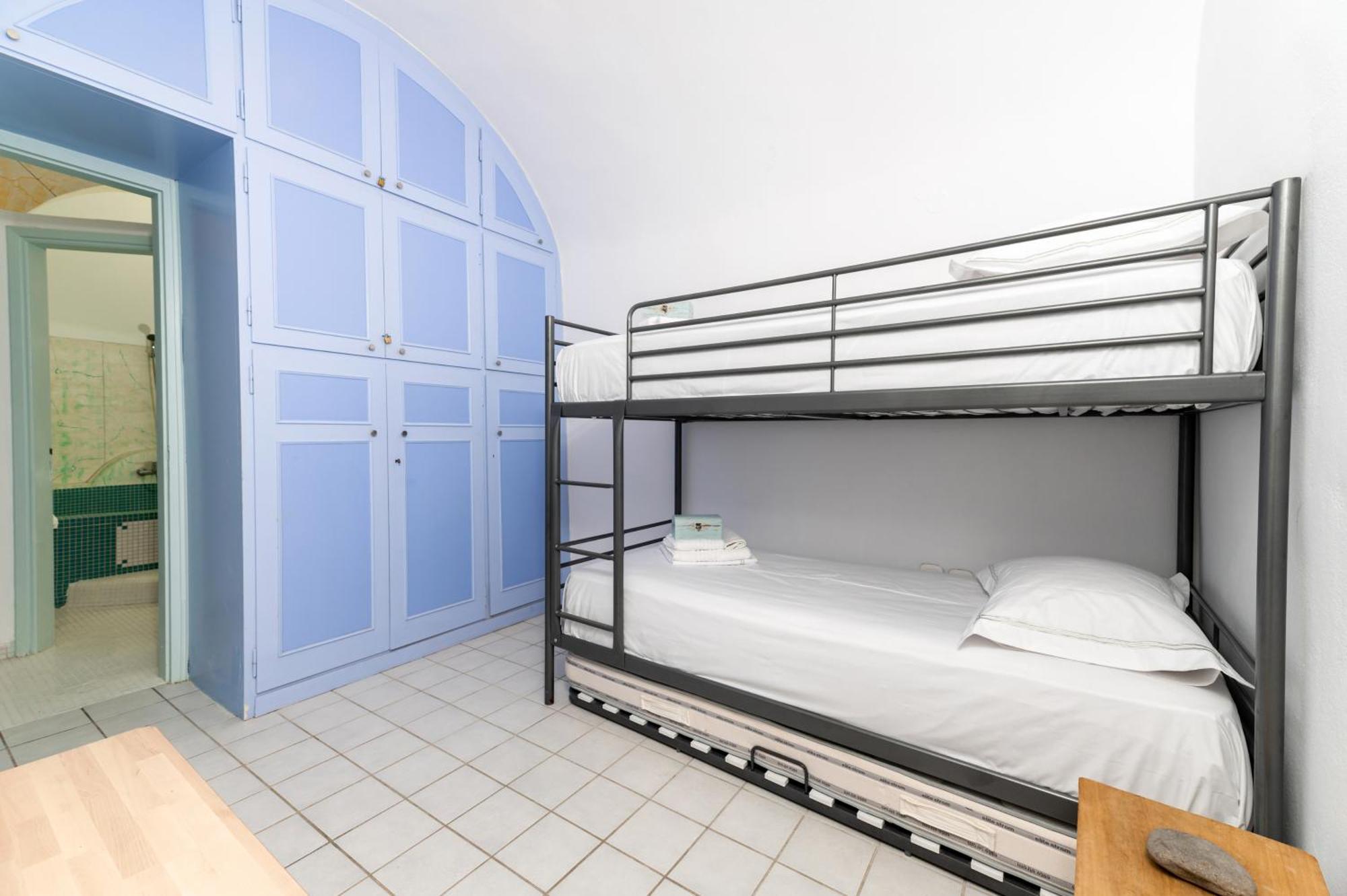 Blue Vine Ferienhaus Kamári
